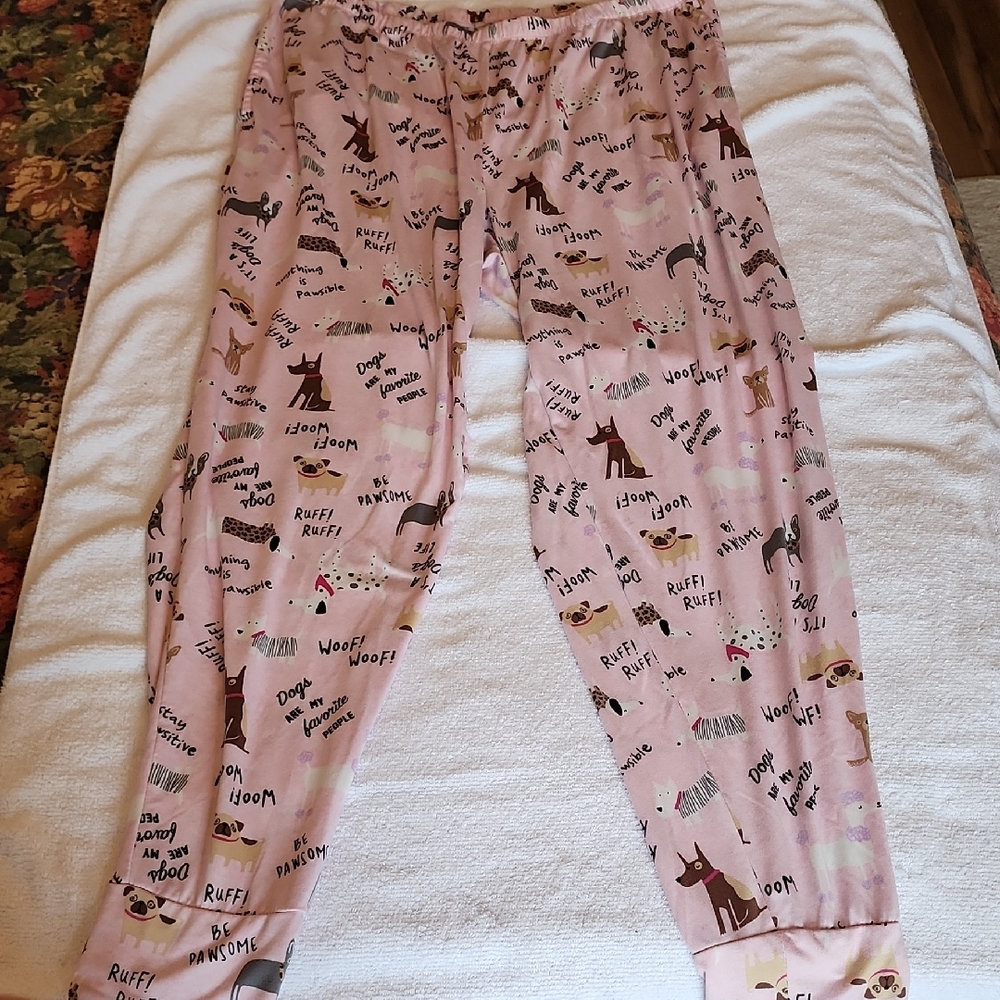 Charming Pink and Black Dog Print Pajama Set - Picture 11 of 14